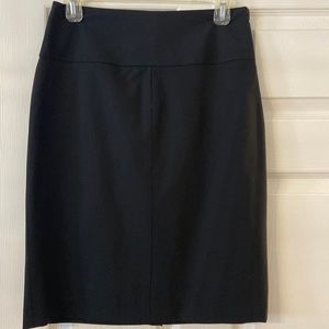 Banana Republic  96% 4% elastane wool skirt brand new with tag color black